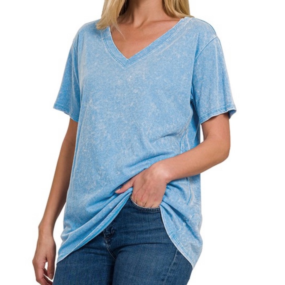 Zenana Top (NWT) Sky Blue 2m,2L,1XL